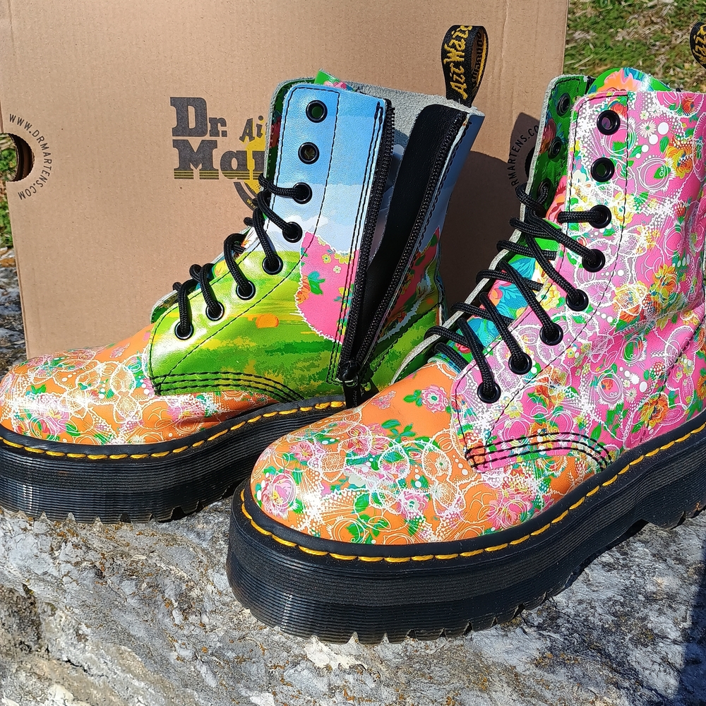 🚨 KAWAII STYLE 🚨 RARE Dr. Martens, Sz 6, platform boots, Fairy Core